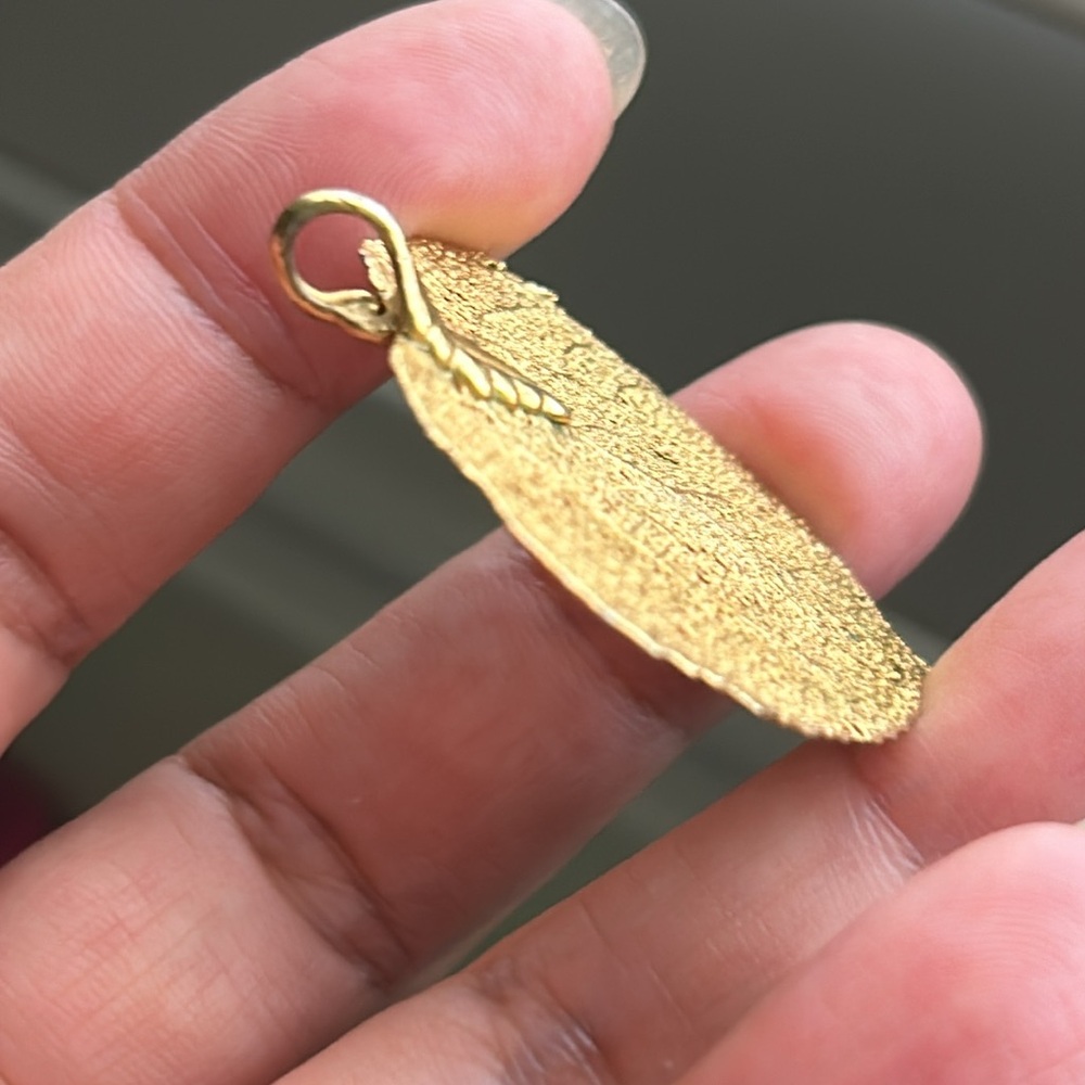 Vtg 24k Gold Dipped Aspen Leaf Pendant - image 2